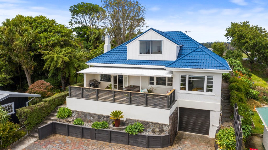 191 Tukapa Street, Westown, New Plymouth - Carousel 1