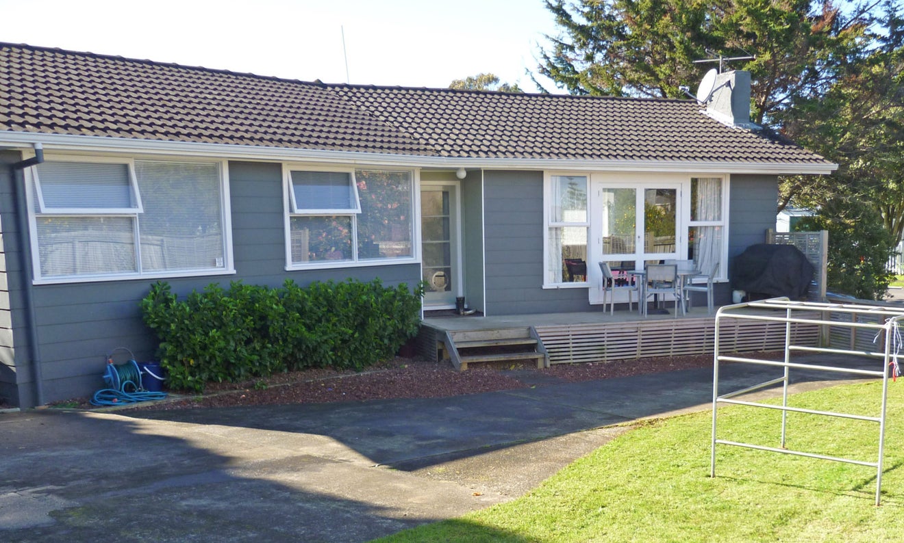15 Dalry Place, Mangere Bridge, Auckland - Carousel 1