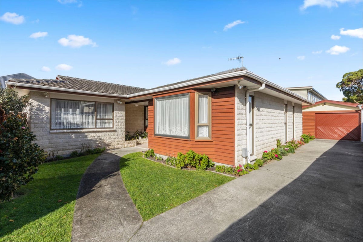 47A Whites Line West, Woburn, Lower Hutt - Carousel 1