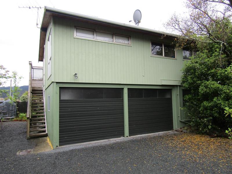 120A MARTIN ST, WALLACEVILLE, UPPER HUTT - Carousel 1