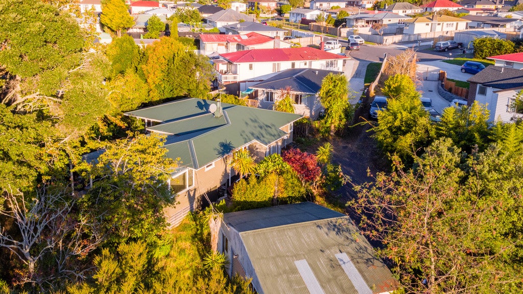11 Maybelle Place, Kelston, Auckland - Carousel 2
