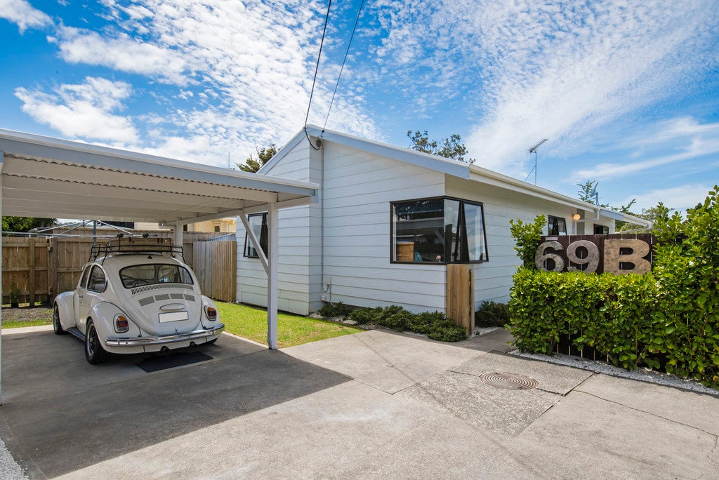 2/69 Lancaster Road, Beach Haven, Auckland - Carousel 1