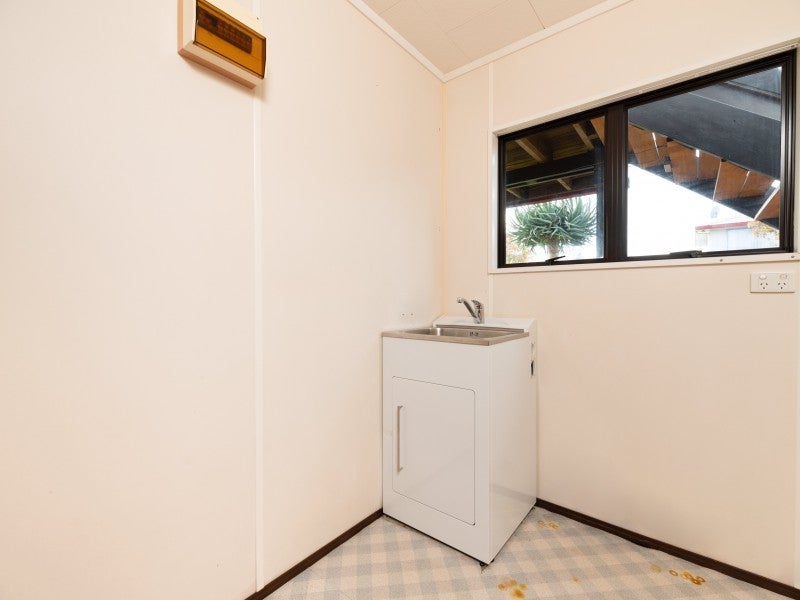 18 Park View Rise, Gate Pa, Tauranga - Carousel 21