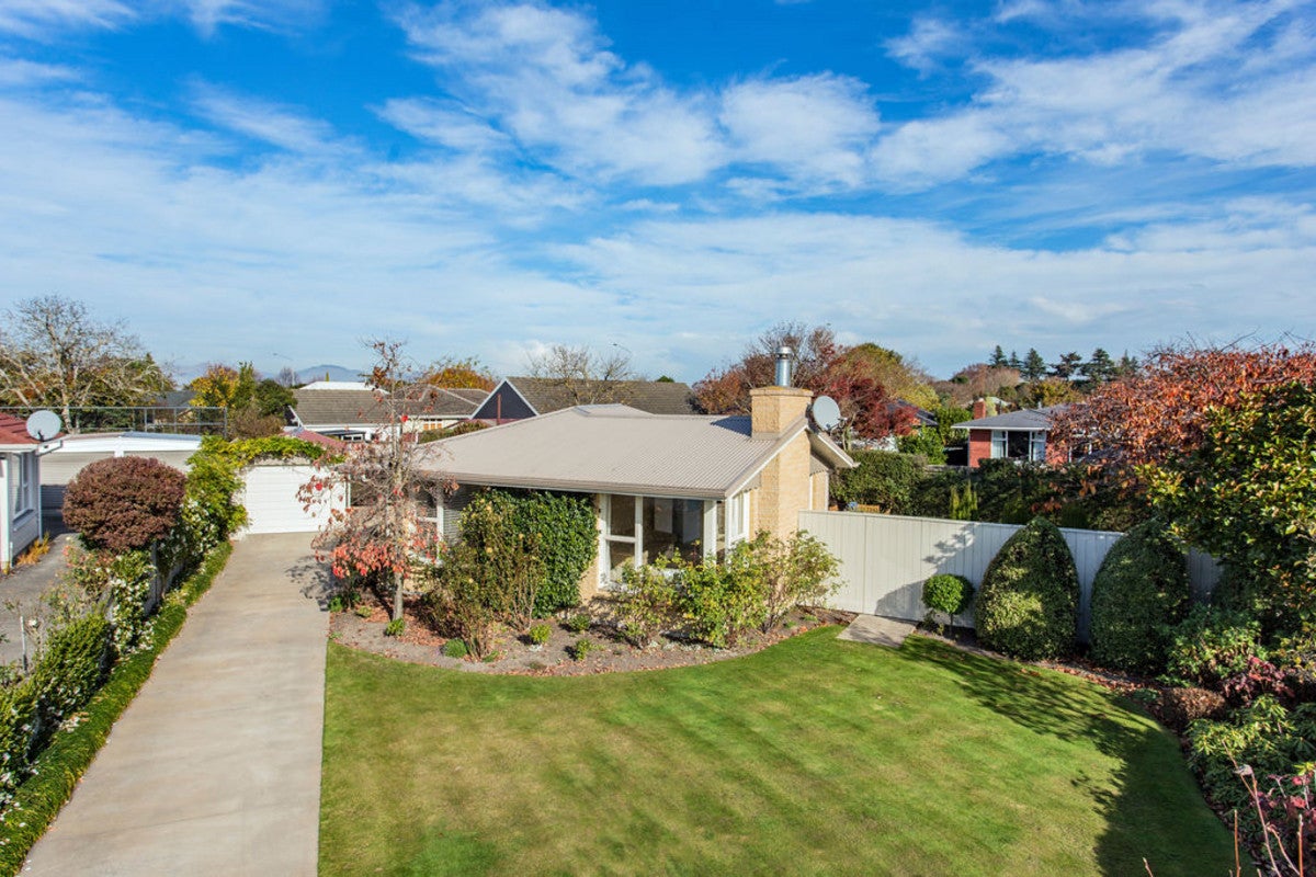 2 Hudson Street, Bryndwr, Christchurch - Carousel 1