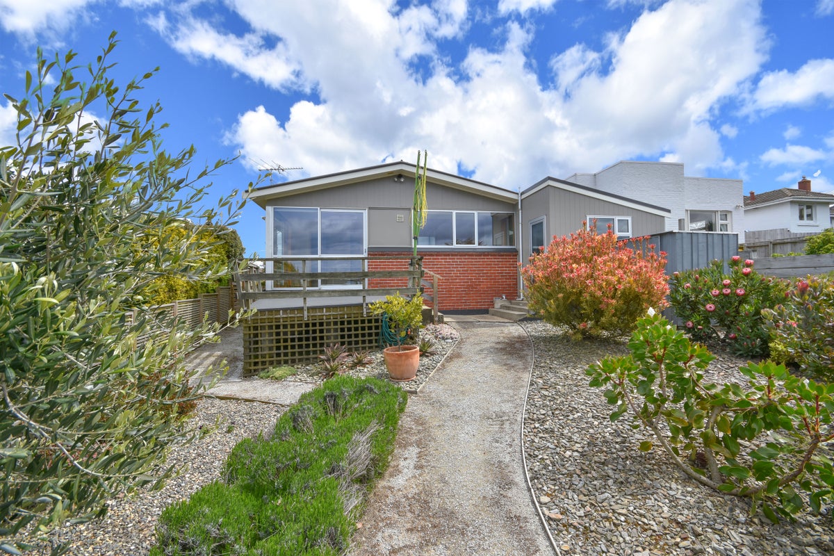 113 Mornington Road, Kenmure, Dunedin - Carousel 1
