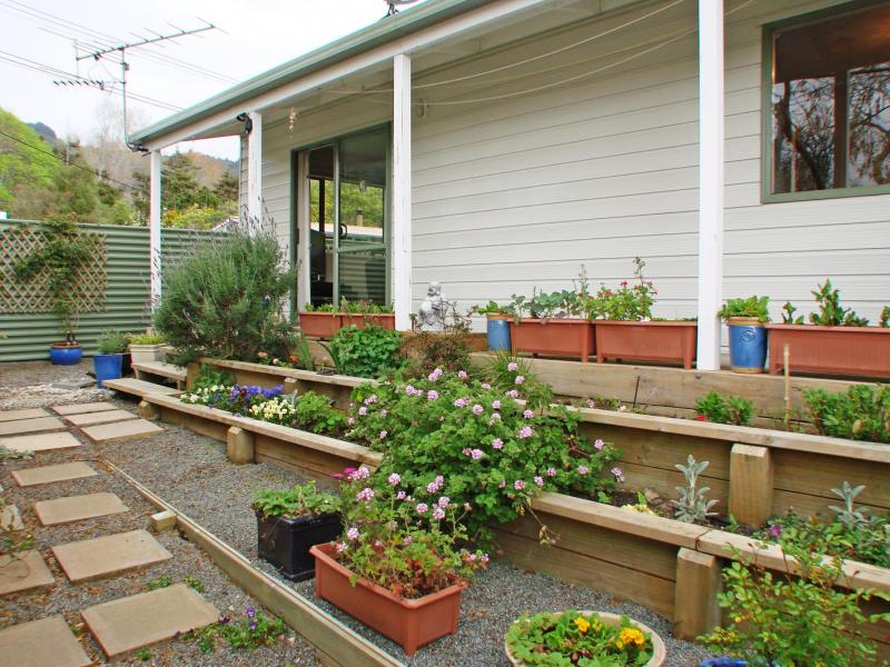 13 Raukawa Street, Stokes Valley, Lower Hutt - Carousel 1