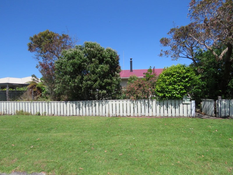 14 Tasman Street, Carters Beach, Westport - Carousel 25