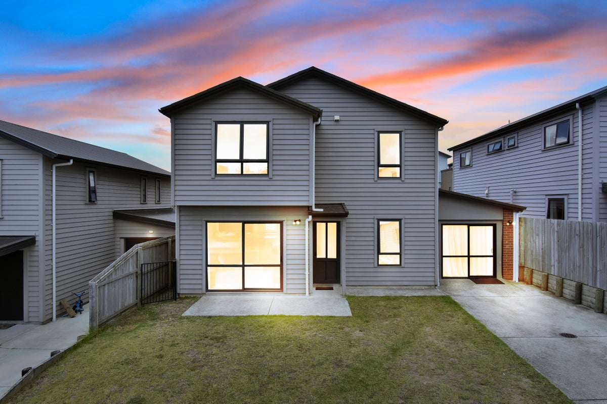 6 Kohi Kai Place, Weymouth, Auckland - Carousel 1