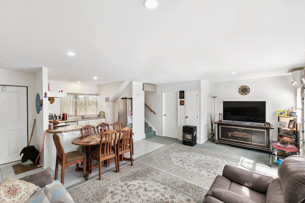 13/1 Melview Place, New Lynn, Auckland - Carousel 2