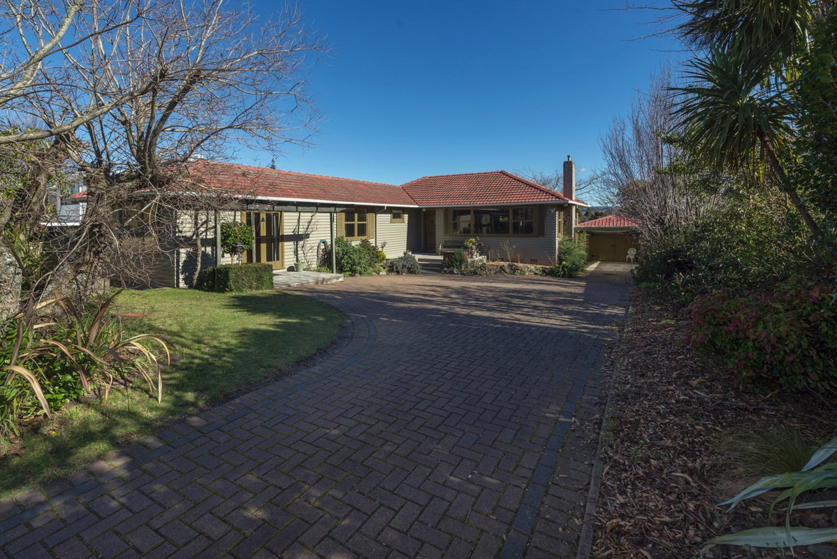 11 Otonga Road, Springfield, Rotorua - Carousel 2