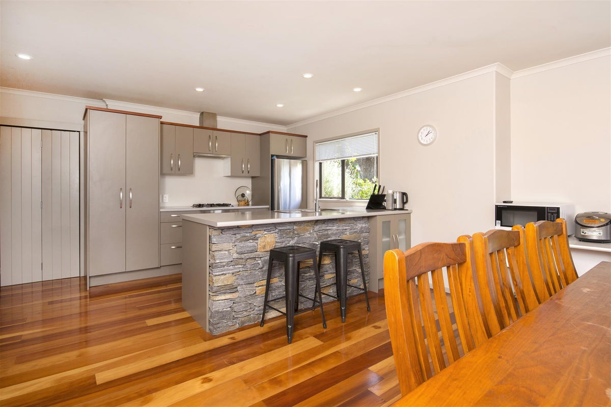 149 Point View Drive, East Tamaki Heights, Auckland - Carousel 30