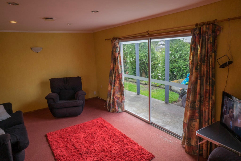 9 Biggs Crescent, Pirimai, Napier - Carousel 2