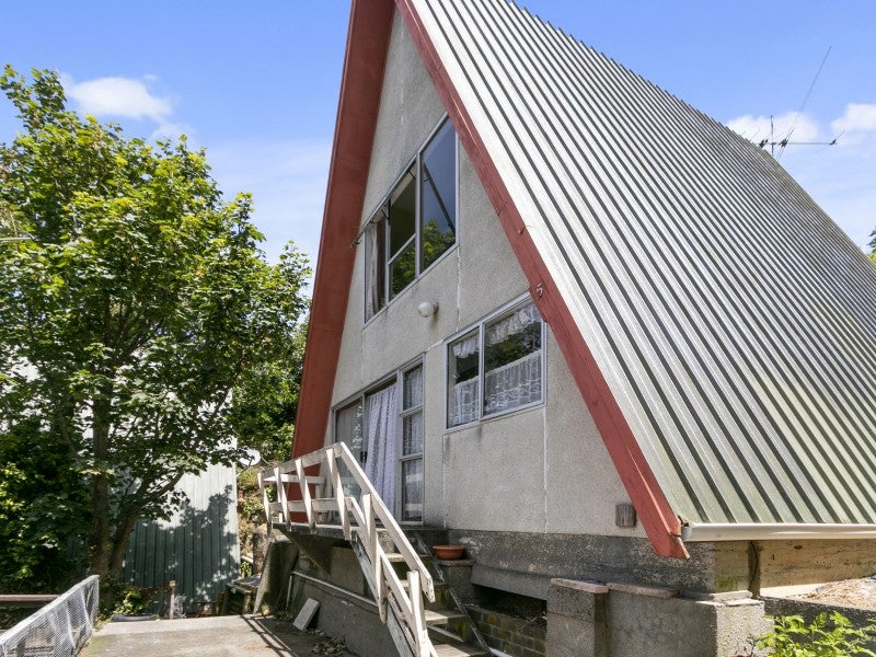 5/2 Dowse DR, Maungaraki, Lower Hutt - Carousel 1