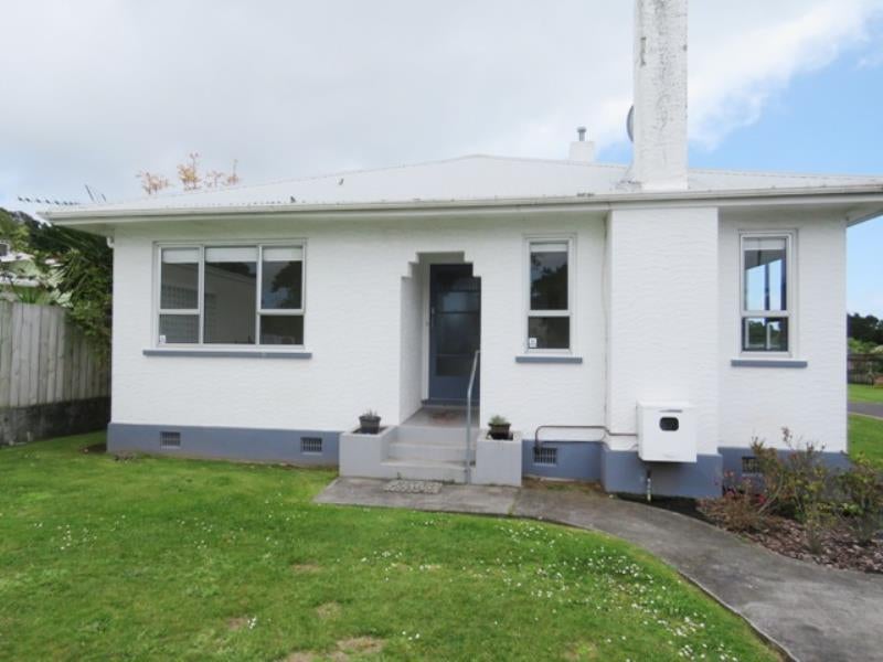238 Coronation Avenue, Welbourn, New Plymouth - Carousel 1