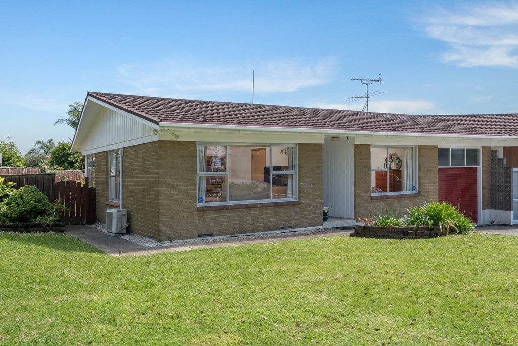 2/1 Willow Way, Sunnyhills, Auckland - Carousel 1
