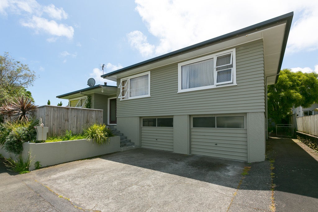 245 Carrington Street, Vogeltown, New Plymouth - Carousel 1