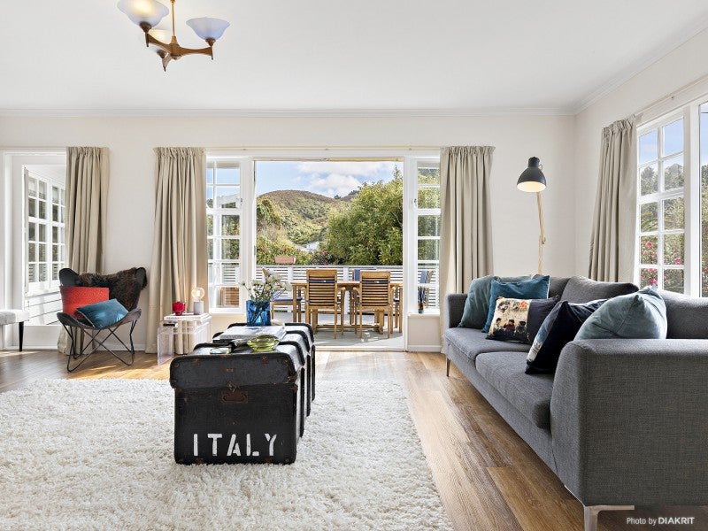 11 Khouri Avenue, Karori, Wellington - Carousel 2