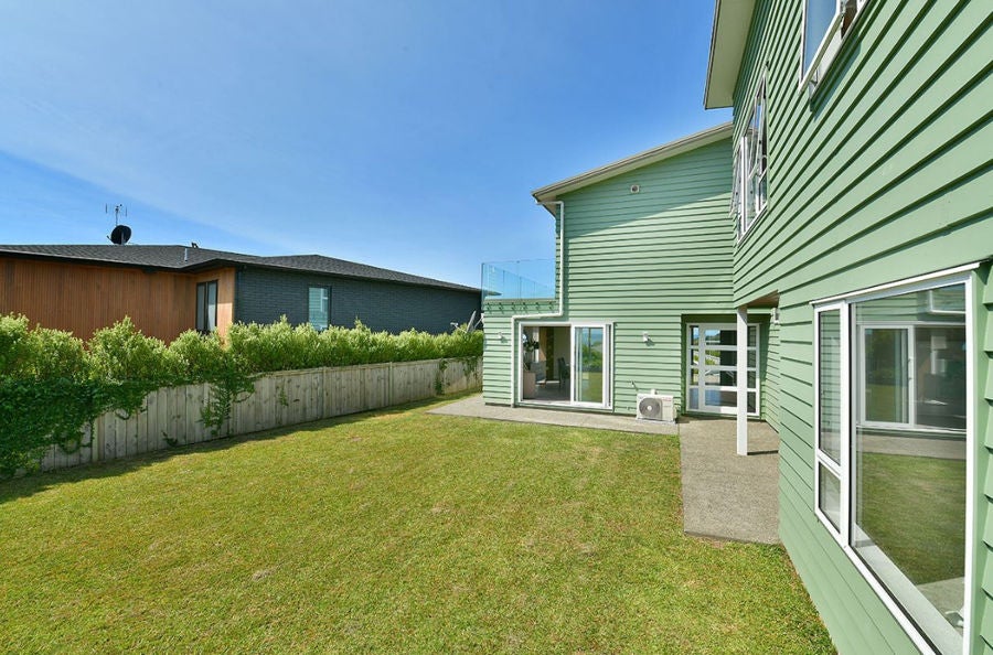 12 Seaview Crescent, Hatfields Beach, Orewa - Carousel 6