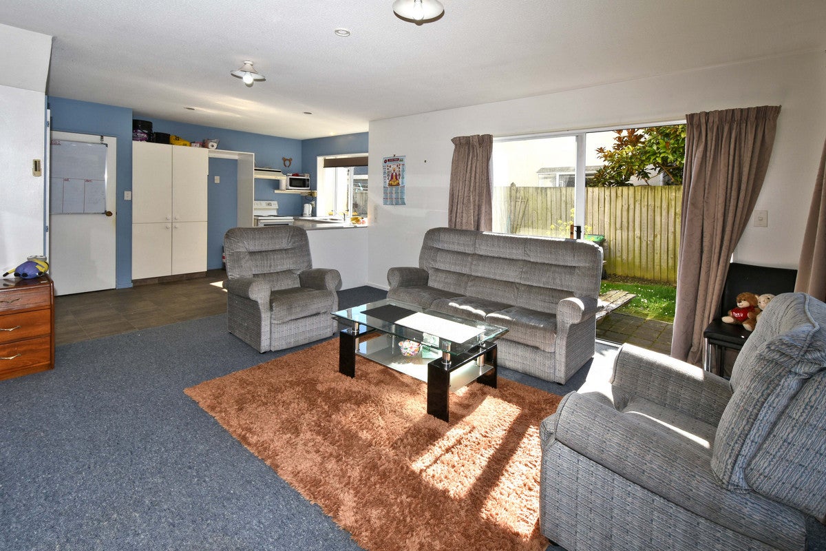 28 Coles Place, St Albans, Christchurch - Carousel 1