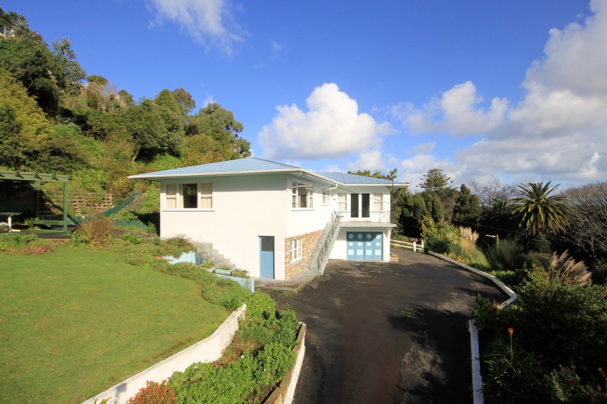 12 Mount View Road, Bastia Hill, Whanganui - Carousel 1