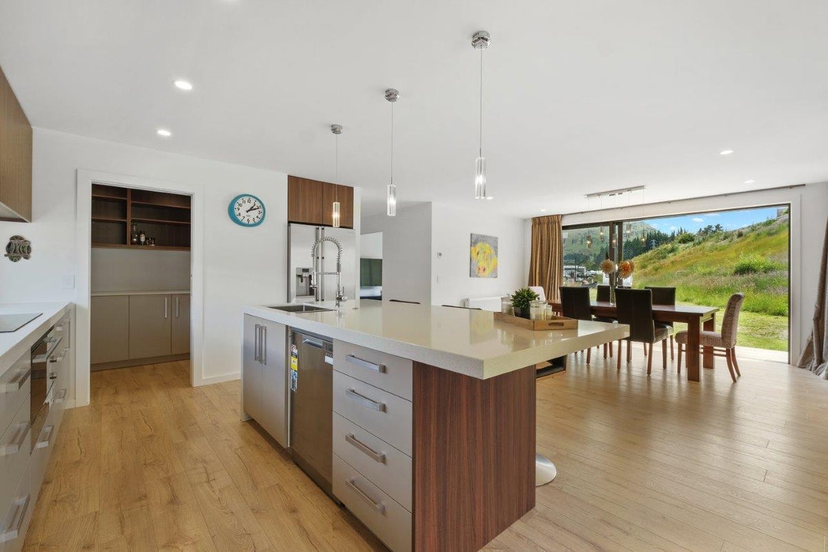10 Peterley Road, Lower Shotover, Queenstown - Carousel 2