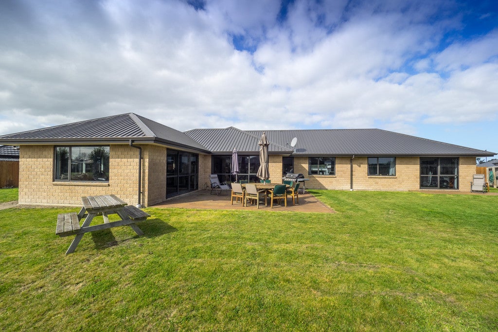 3A Ben Elder Place, Netherby, Ashburton - Carousel 1
