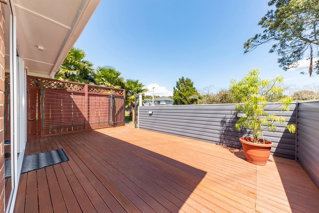 1/8 Carlton Street, Hillsborough, Auckland - Carousel 2