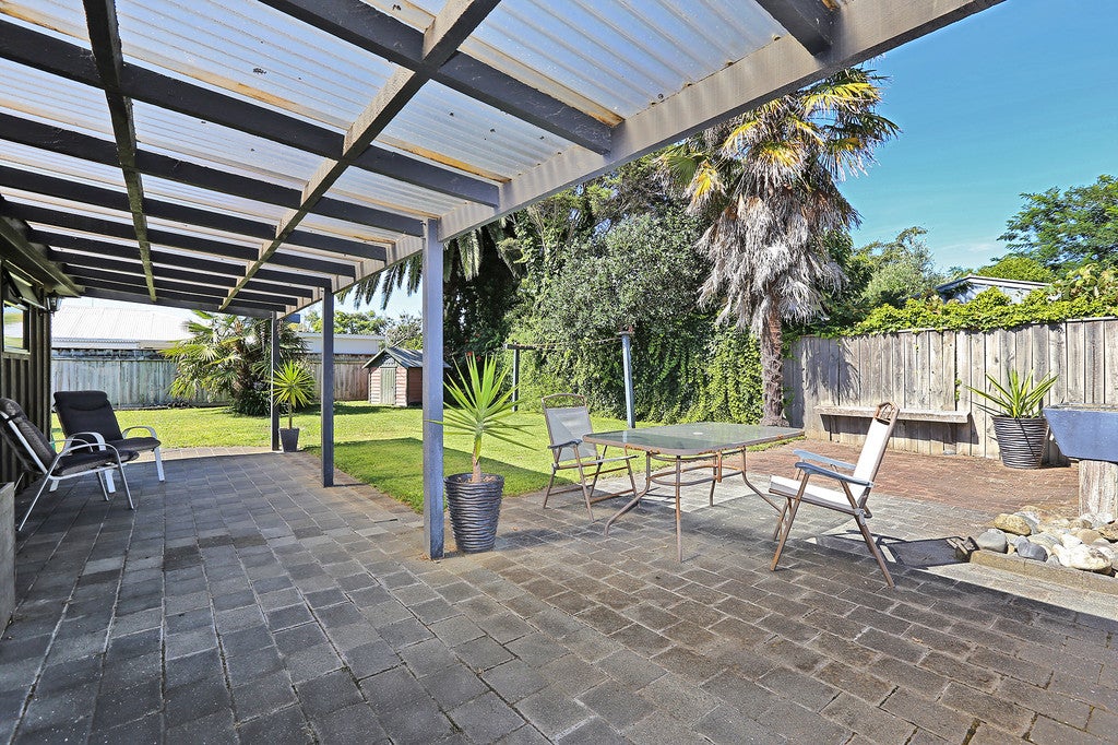 9 Holden Avenue, Haumoana, Haumoana - Carousel 12