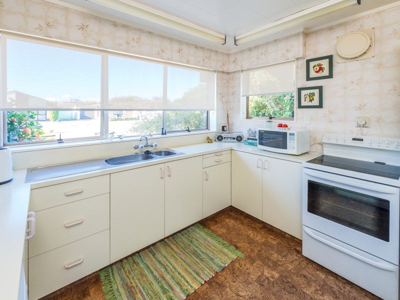23 Exeter Crescent, Springvale, Whanganui - Carousel 2