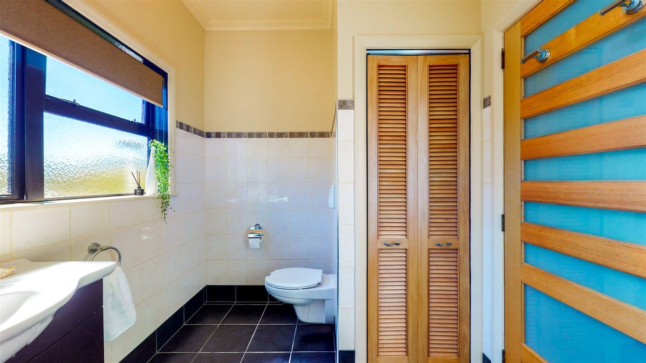 5 Lillian Street, Belmont, Lower Hutt - Carousel 28