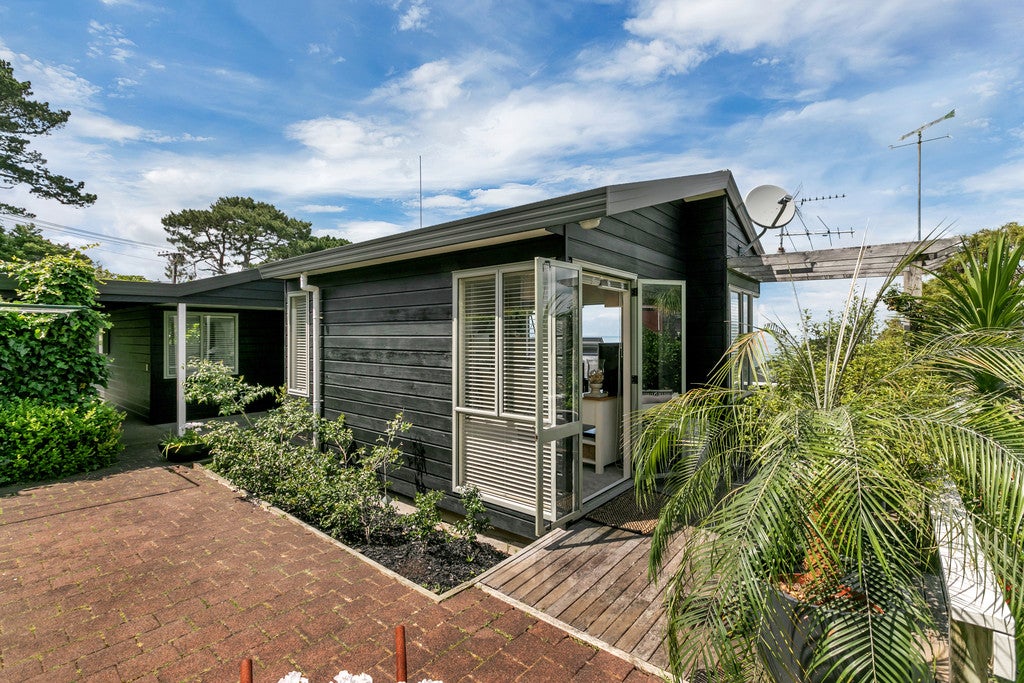7A Gill Crescent, Blockhouse Bay, Auckland - Carousel 2