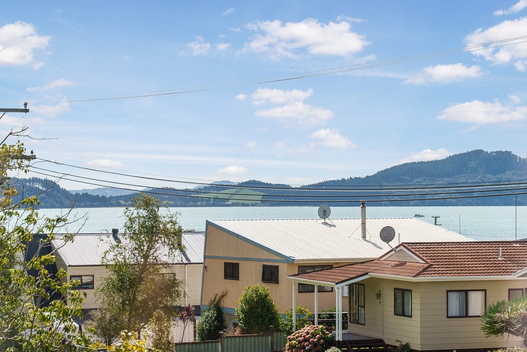 17 FERNDALE DRIVE, Kawakawa Bay, Auckland - Carousel 25