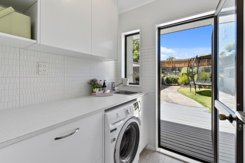 34 Bluewater Place, Wattle Downs, Auckland - Carousel 14