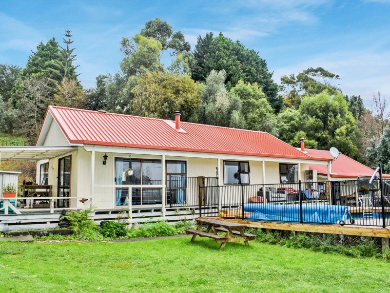 12 Tame Porati Street, Manakau, Levin - Carousel 2