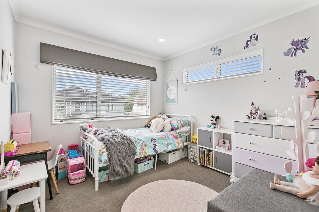 19 Pickaberry Avenue, Karaka, Papakura - Carousel 26