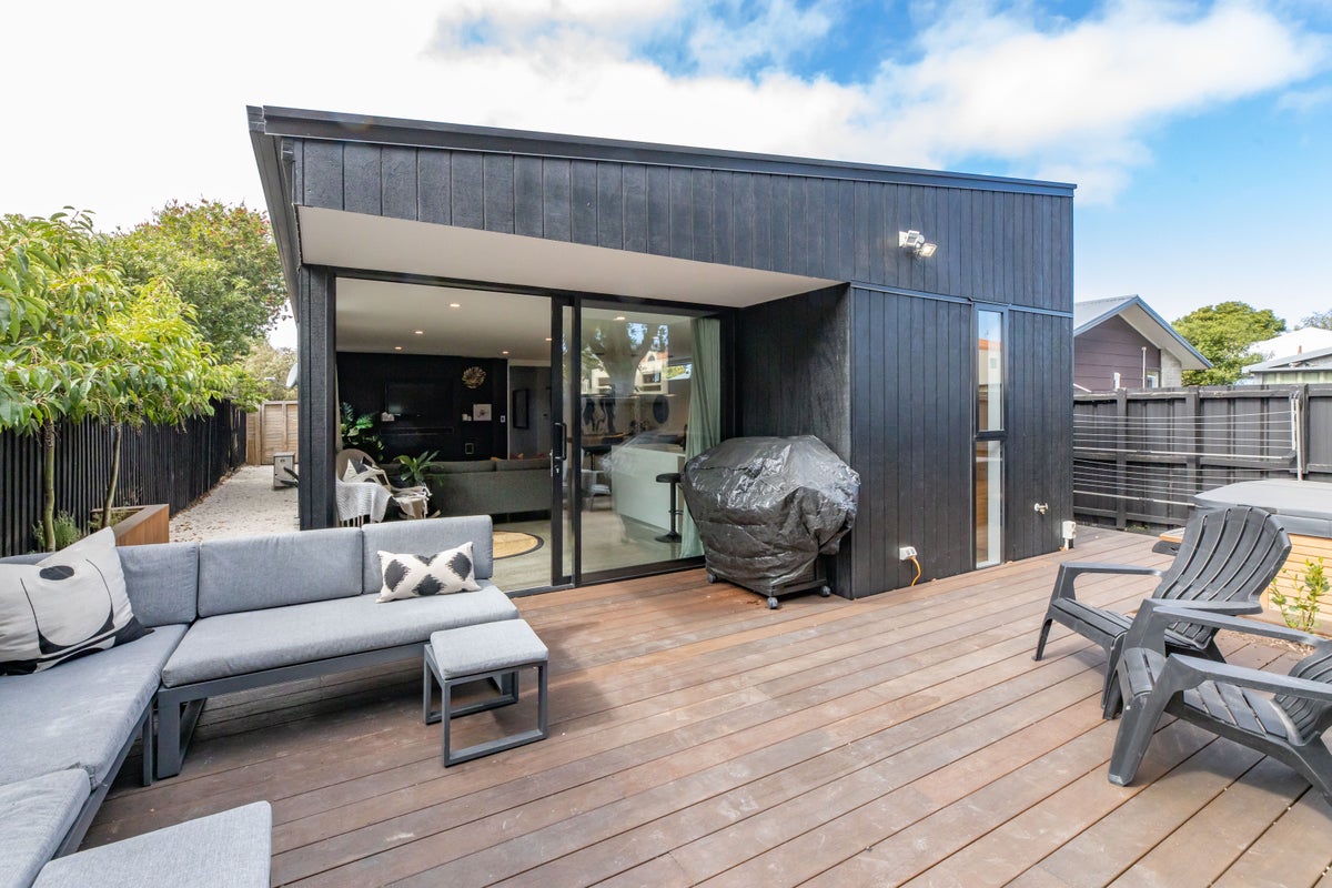 9 Forbes Street, Sydenham, Christchurch - Carousel 1