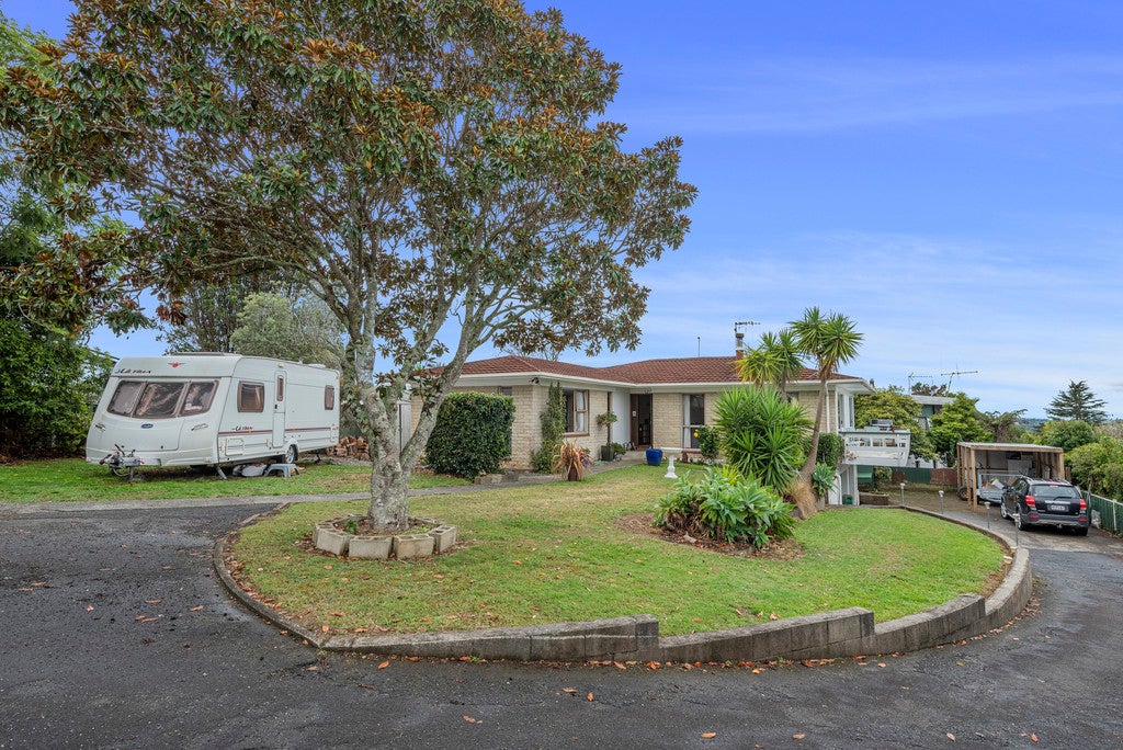 13 Ascot Avenue, Kamo, Whangarei - Carousel 1
