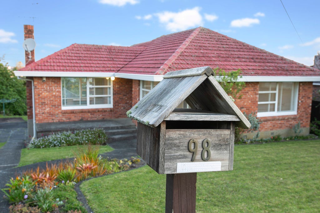 98 Ocean View Road, Northcote, Auckland - Carousel 20