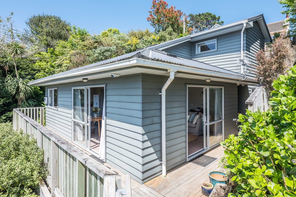 41 Makara Road, Karori, Wellington - Carousel 1