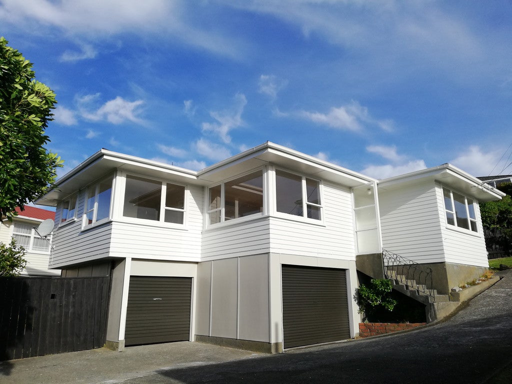 22 Jane Grove, Paparangi, Wellington - Carousel 1