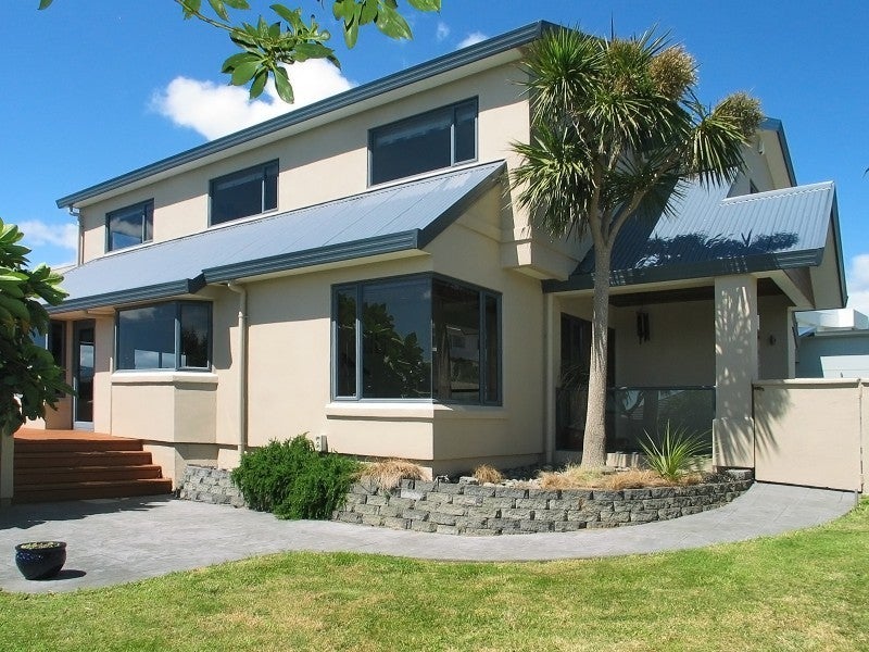 1 Bowsprit Way, Whitby, Porirua - Carousel 1