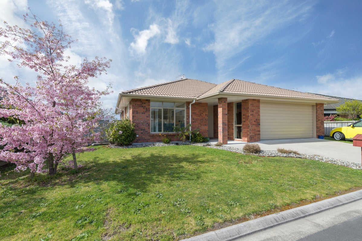 24 Kinder Place, Ngongotaha, Rotorua - Carousel 2