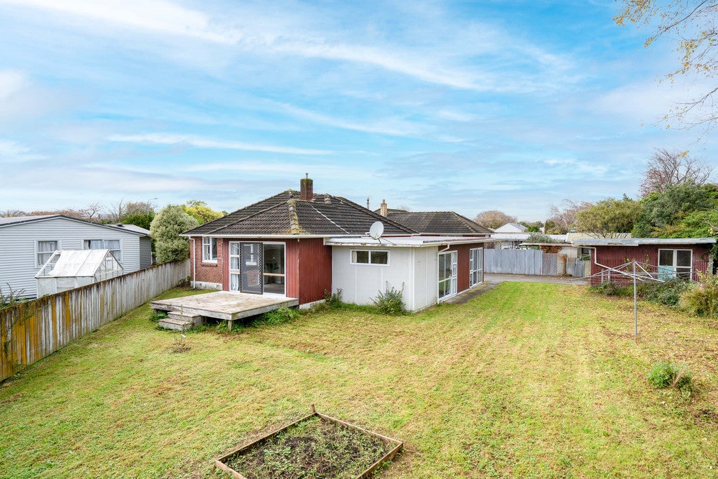 8 Hendon Place, West End, Palmerston North - Carousel 13