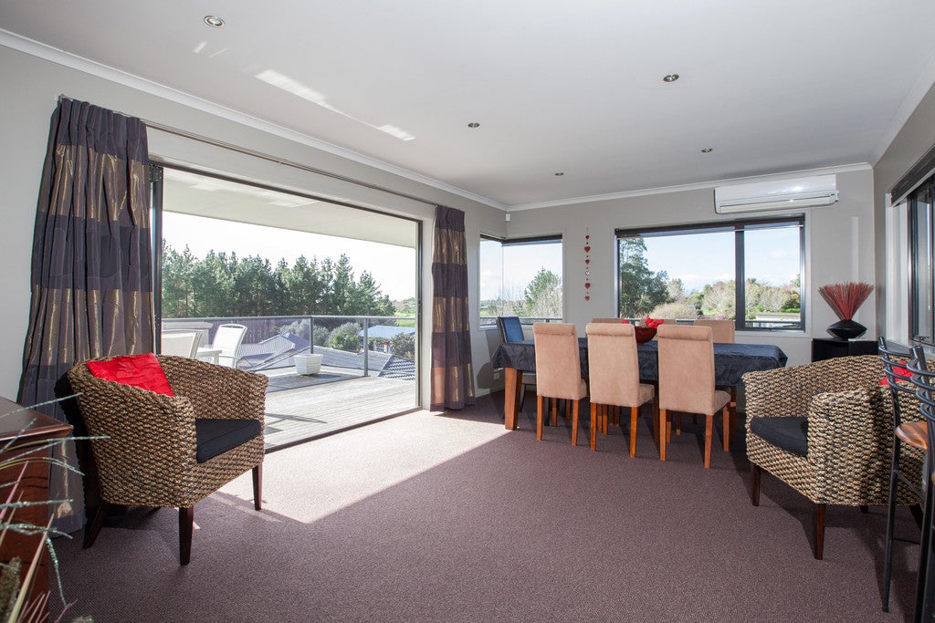 11 Ashmore Drive, Frankleigh Park, New Plymouth - Carousel 2