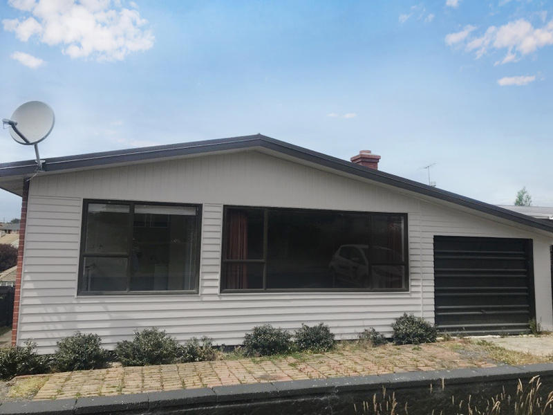 93 Clermiston Avenue, Corstorphine, Dunedin - Carousel 1