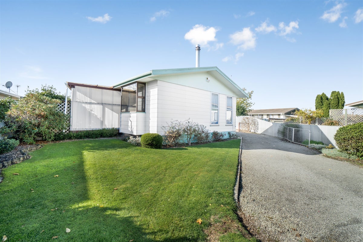 31 Lowes Place, Solway, Masterton - Carousel 1