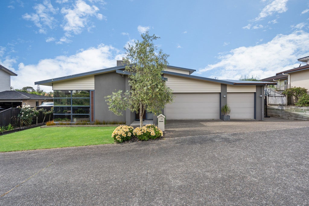 33 Pine Harbour Parade, Beachlands, Auckland - Carousel 1