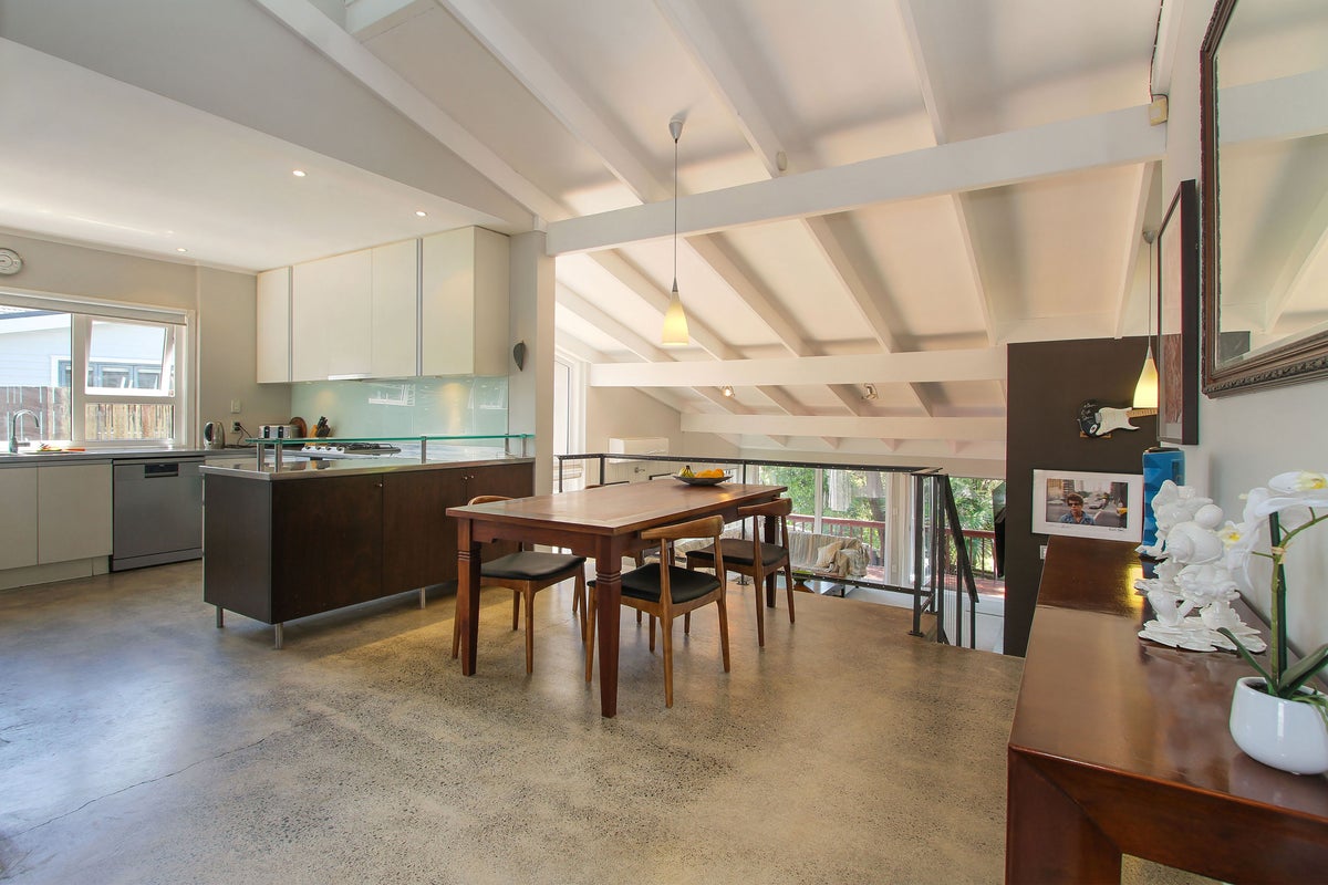 99 Porritt Avenue, Chatswood, Auckland - Carousel 1