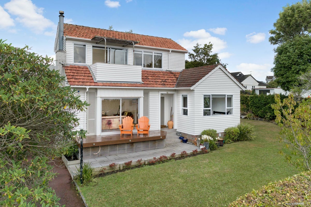 24 Ngaio Street, Orakei, Auckland - Carousel 2