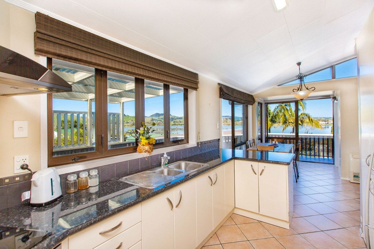 22 Lakeview Terrace, Huntly, Huntly - Carousel 2